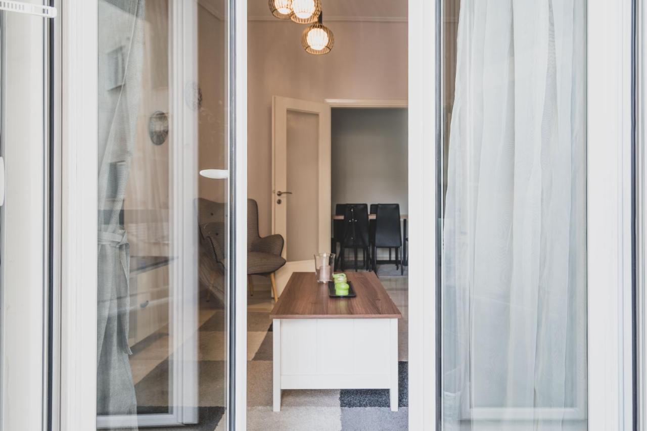 "Daydreamers Flat", Staircase To Neos Kosmos Athen Eksteriør billede