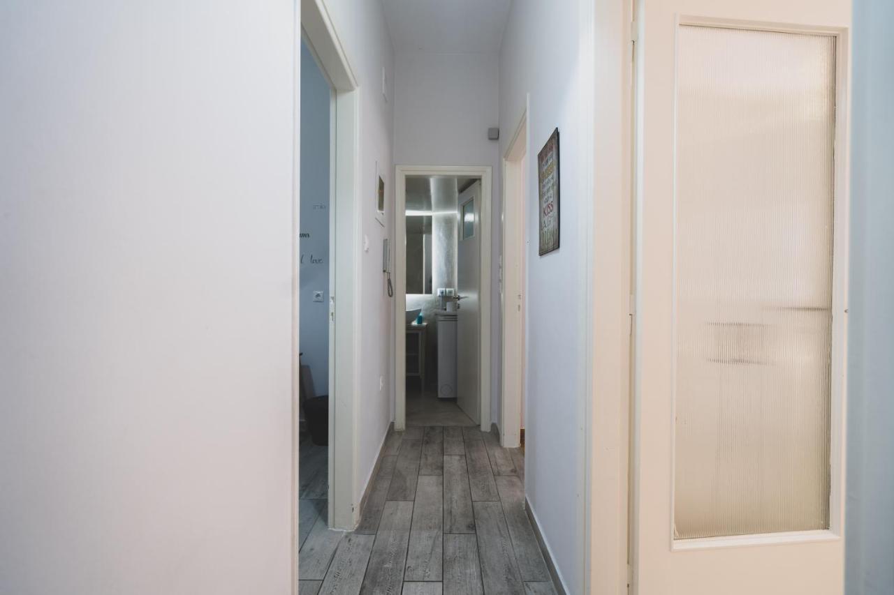 "Daydreamers Flat", Staircase To Neos Kosmos Athen Eksteriør billede
